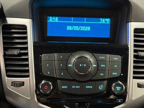 Used 2016 Chevrolet Cruze LT FWD image 28