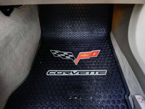 Used 2005 Chevrolet Corvette Convertible w/ Preferred Equipment Group RWD image 46