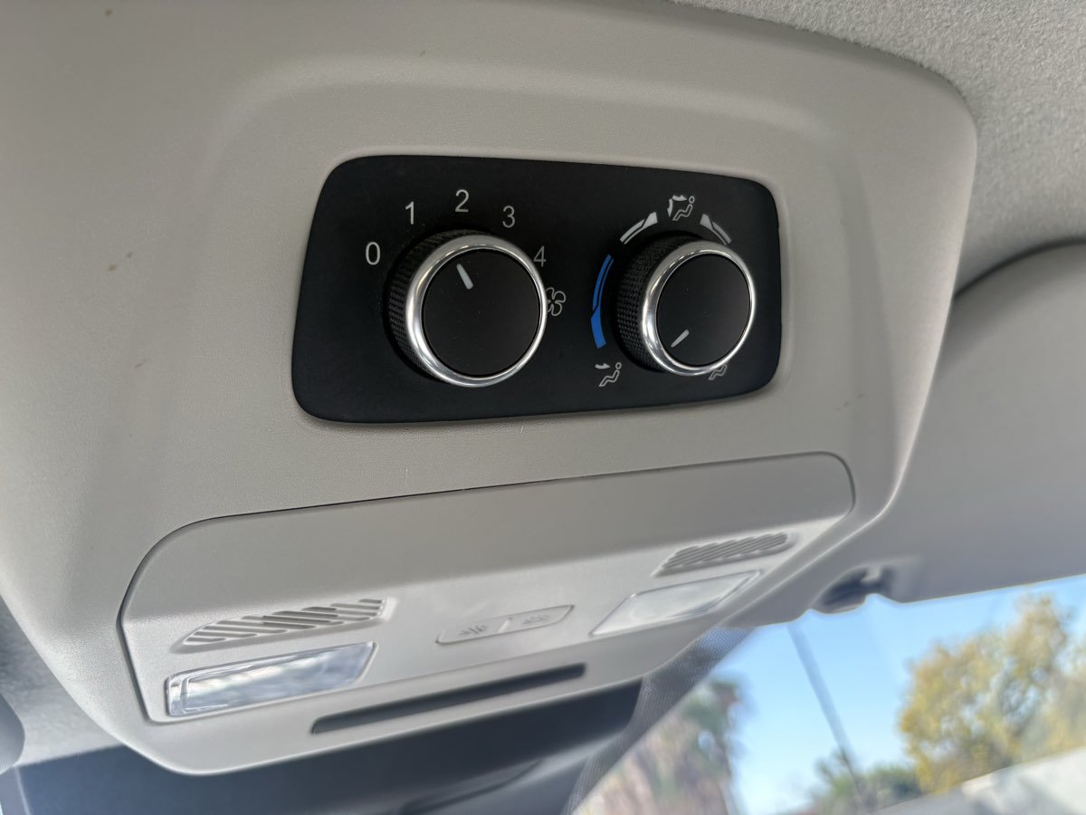Used 2026 Ford Transit 350 XLT RWD image 23