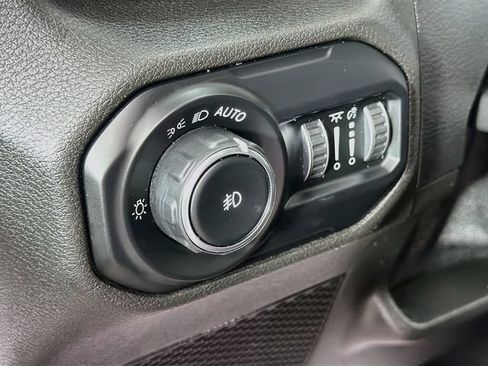 Used 2021 Jeep Wrangler Unlimited Sahara AWD/4WD image 10