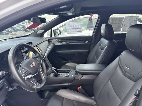 Used 2022 Cadillac XT5 Sportv image 12