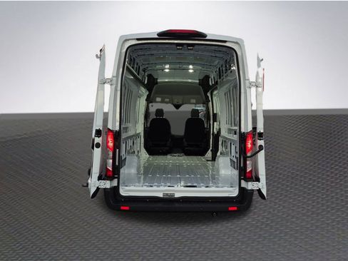New 2026 Ford Transit 250 148 High Roof Extended image 9