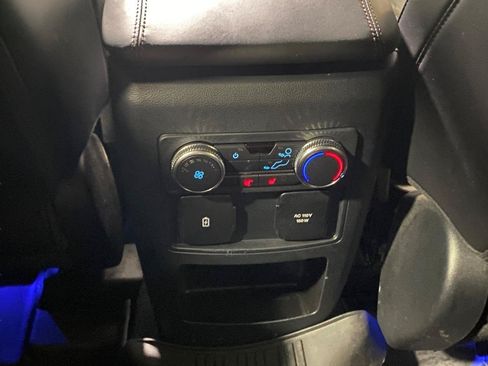 Used 2021 Ford Explorer Platinum w/ Equipment Group 601A AWD/4WD image 14