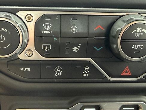Used 2023 Jeep Gladiator Mojave w/ Dual Top Group AWD/4WD image 19