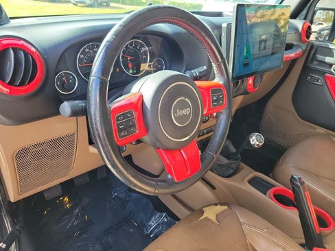 Used 2013 Jeep Wrangler Sahara w/ Connectivity Group image 15