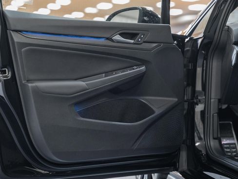 Used 2024 Volkswagen GTI Autobahn image 40