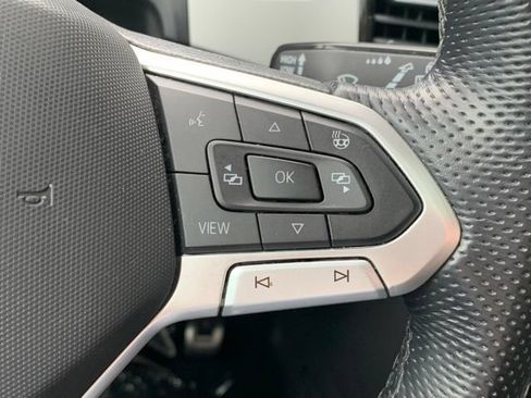 Used 2023 Volkswagen Atlas SEL Premium AWD/4WD image 25
