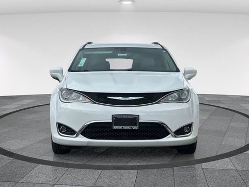 Used 2020 Chrysler Pacifica Touring-L w/ Premium Audio Group image 11