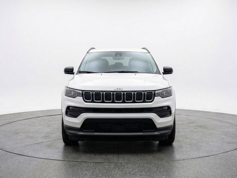 Used 2025 Jeep Compass Limited image 2
