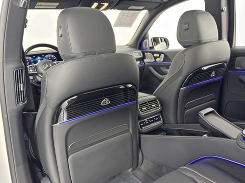 Used 2023 Mercedes-Benz Maybach GLS 600 4MATIC image 48