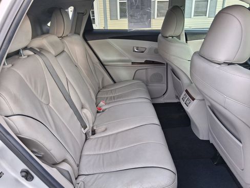 Used 2012 Toyota Venza XLE image 23