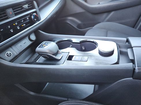 Used 2023 Nissan Rogue S image 20