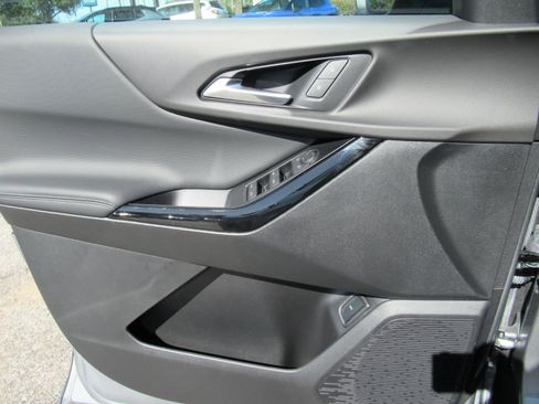 New 2026 Chevrolet Equinox LT image 18