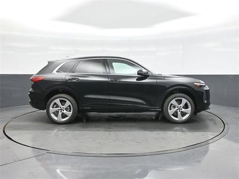 New 2025 Audi Q5 Premium Plus image 8