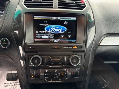 Used 2016 Ford Explorer XLT w/ Equipment Group 202A FWD image 23