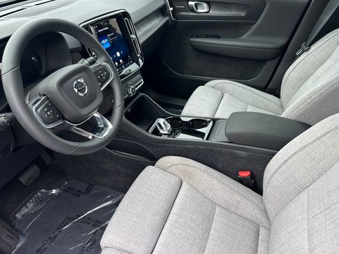 Certified 2023 Volvo XC40 Recharge Ultimate AWD/4WD image 10