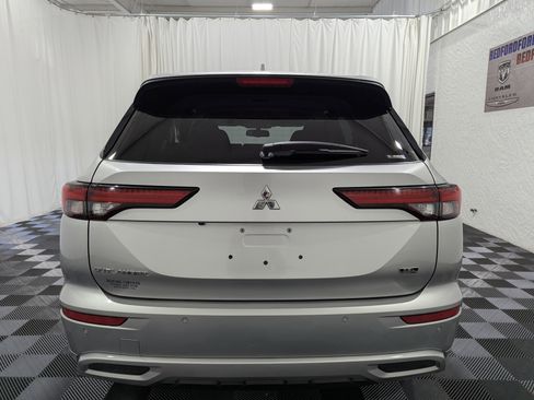 Used 2022 Mitsubishi Outlander SEL image 9