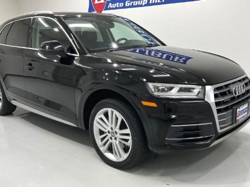 Used 2018 Audi Q5 2.0T Premium Plus w/ Premium Plus Package AWD/4WD image 4