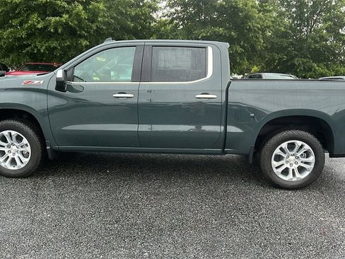 Used 2025 Chevrolet Silverado 1500 LTZ image 8