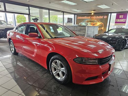 Used 2022 Dodge Charger SXT w/ Leather Interior Group image 4