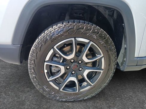 Used 2025 Jeep Compass Trailhawk AWD/4WD image 9