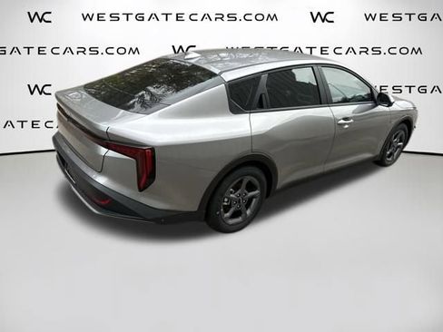 New 2025 Kia K4 LXS image 30