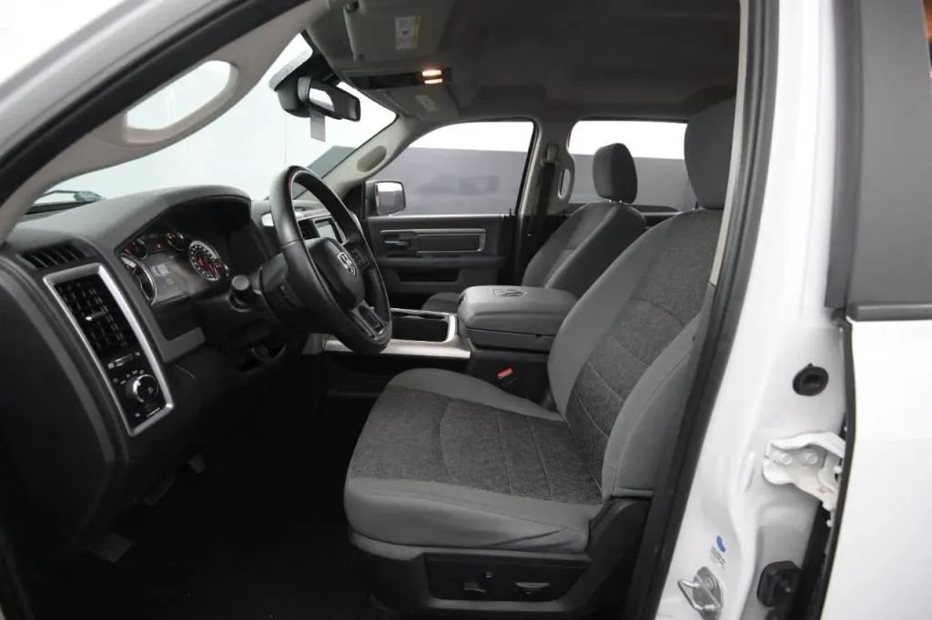 Used 2018 RAM 1500 Big Horn AWD/4WD image 38