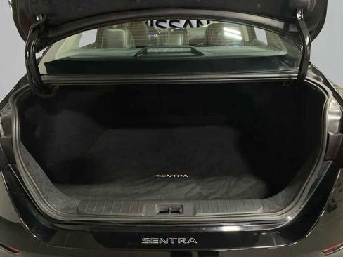 Used 2021 Nissan Sentra SR w/ SR Premium Package image 25