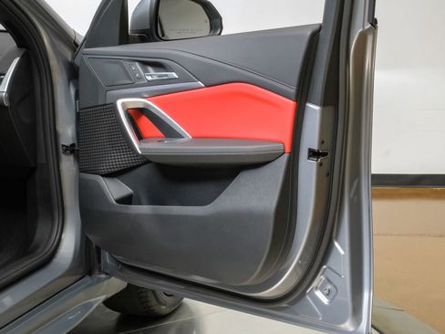 Used 2025 BMW X2 xDrive28i image 55