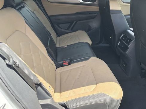 Used 2024 Volkswagen Atlas Cross Sport SE w/ Panoramic Sunroof Package FWD image 35