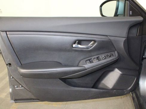 Used 2021 Nissan Sentra SV image 16