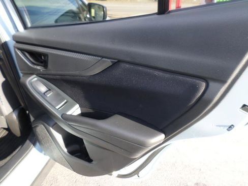 Used 2019 Subaru Crosstrek 2.0i image 23