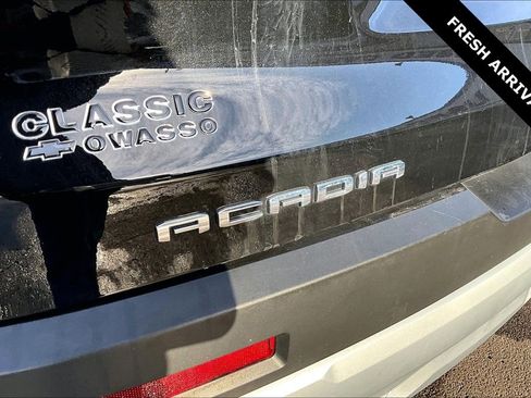 Used 2023 GMC Acadia SLE w/ Driver Convenience Package image 23