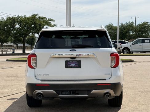 Used 2020 Ford Explorer Limited w/ Class III Trailer Tow Package RWD image 5