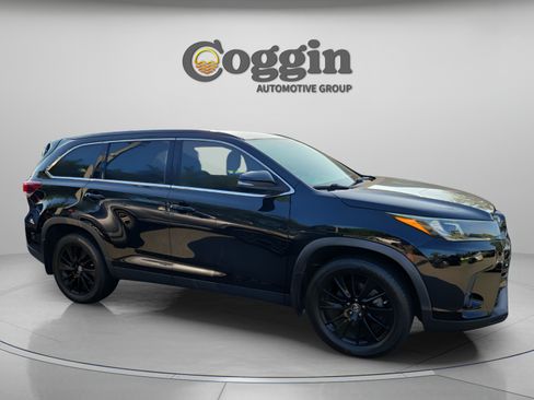 Used 2019 Toyota Highlander SE AWD/4WD image 5