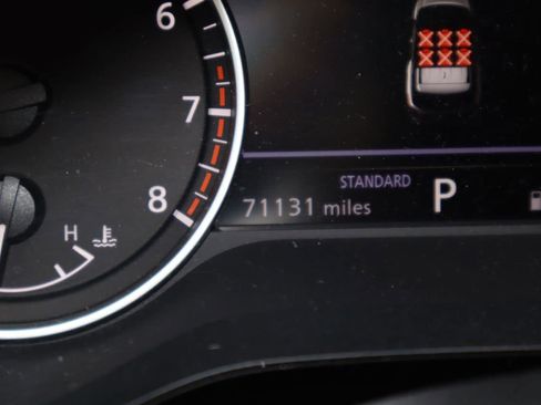 Used 2023 Nissan Pathfinder SL w/ Black Appearance Package FWD image 11