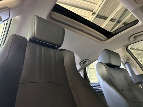 Used 2018 Honda Accord Touring image 17