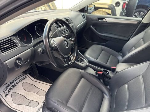 Used 2015 Volkswagen Jetta Sport FWD image 15