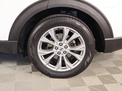 Used 2022 Ford Explorer XLT w/ Equipment Group 202A RWD image 20