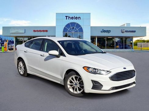 Used 2020 Ford Fusion SE image 1