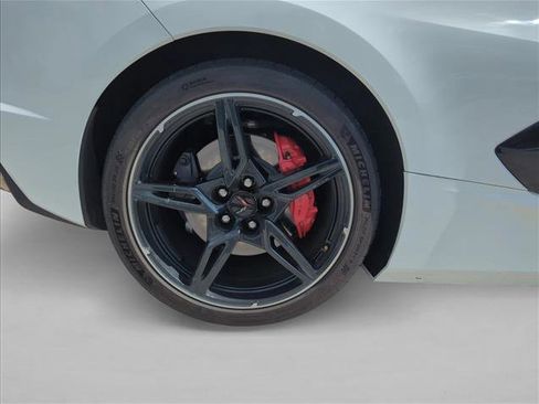 Used 2021 Chevrolet Corvette Stingray Coupe w/ 1LT RWD image 29