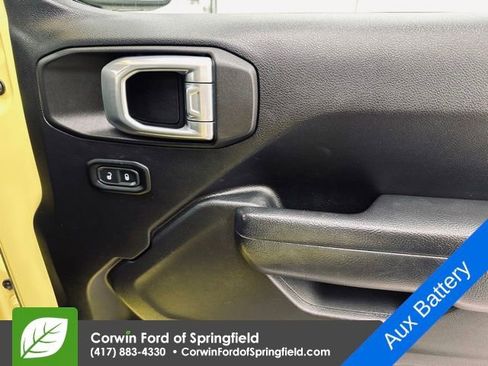 Used 2022 Jeep Wrangler Unlimited Rubicon w/ Cold Weather Group image 12