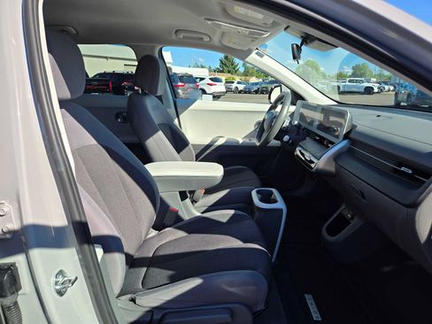 Used 2024 Hyundai Ioniq 5 SE RWD image 13