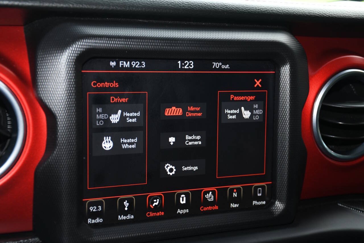 Used 2018 Jeep Wrangler Unlimited Rubicon AWD/4WD image 40