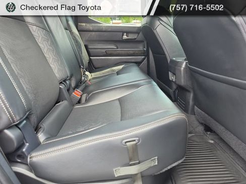 Used 2025 Toyota Tacoma Limited AWD/4WD image 29