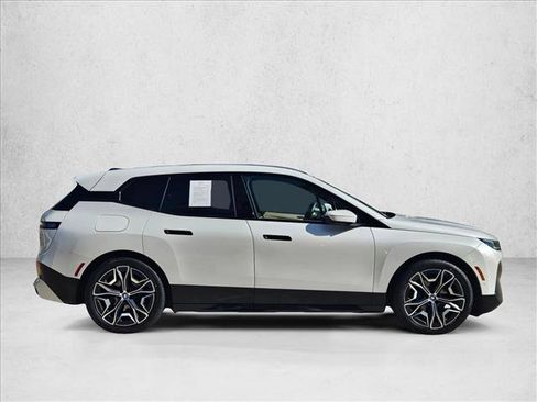 Used 2023 BMW iX xDrive50 w/ Premium Package image 4