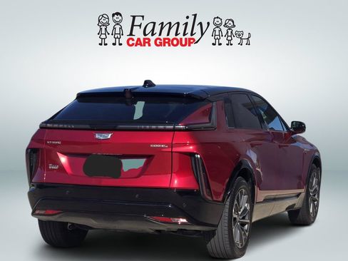 Used 2025 Cadillac Lyriq Sport AWD/4WD image 4