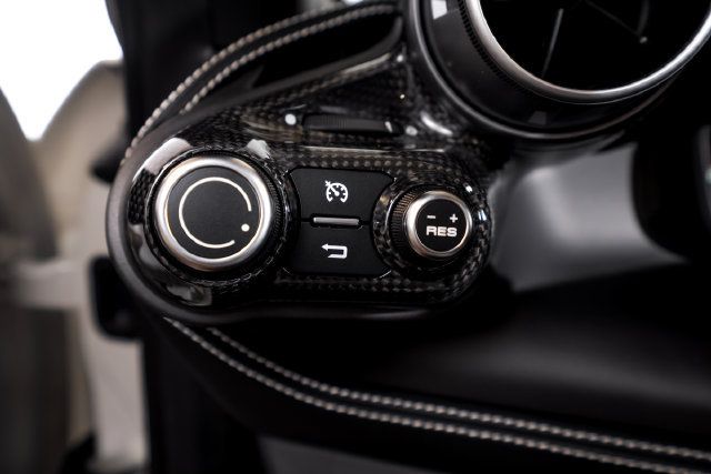 Used 2021 Ferrari F8 Tributo RWD image 43