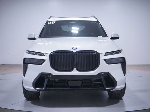 Used 2026 BMW X7 xDrive40i w/ M Sport Package AWD/4WD image 4