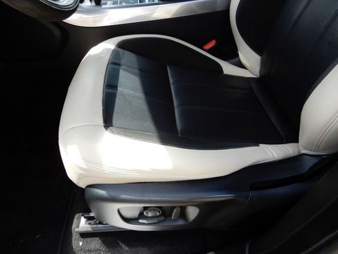 Used 2020 Land Rover Range Rover Sport HST AWD/4WD image 13
